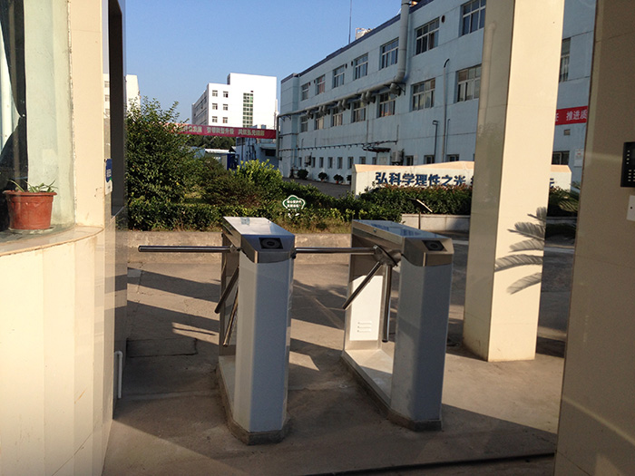 武大弘元1.jpg 武大弘元1.jpg